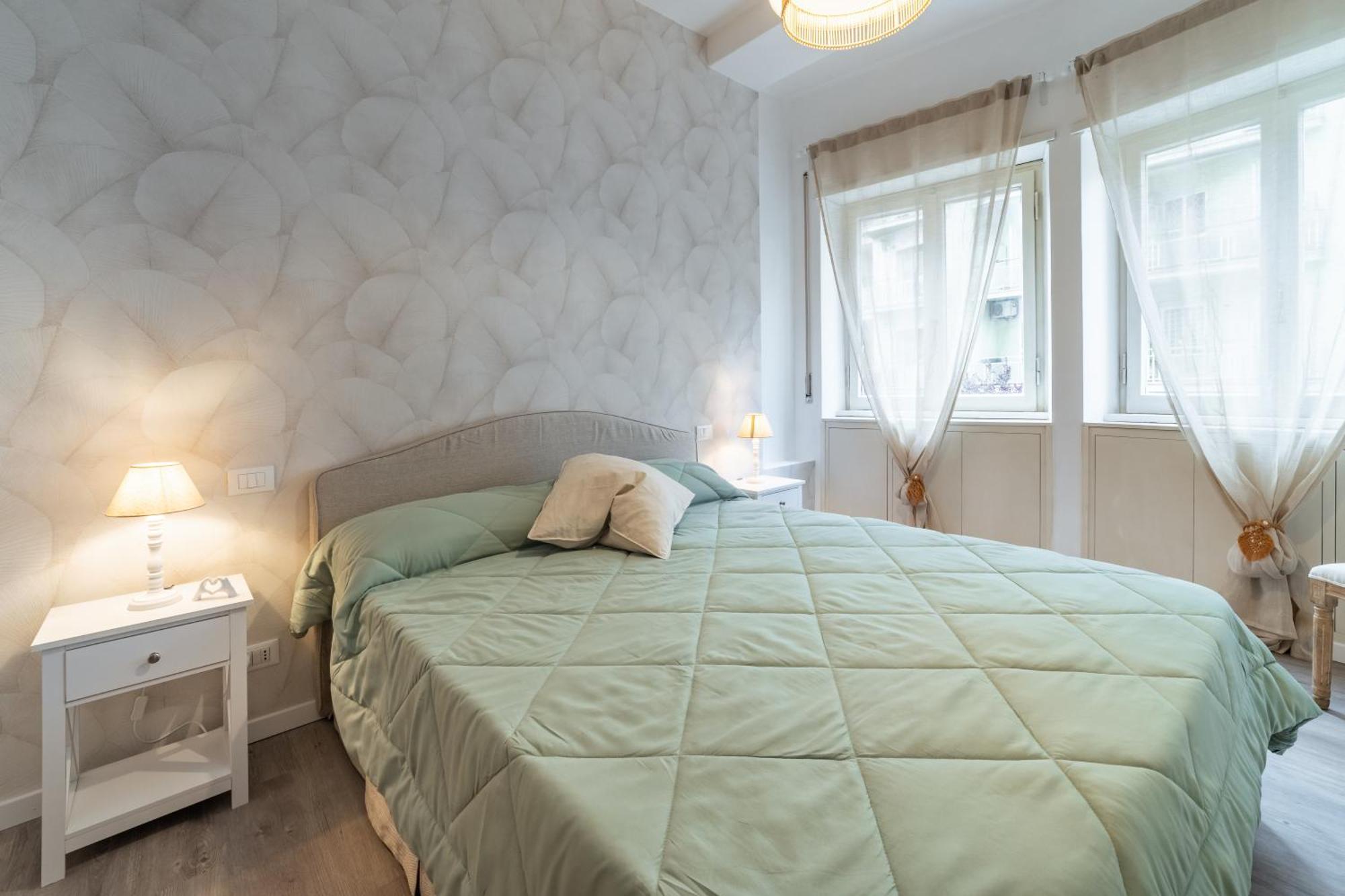 Apartment Vatican Shabby Double Bedrooms